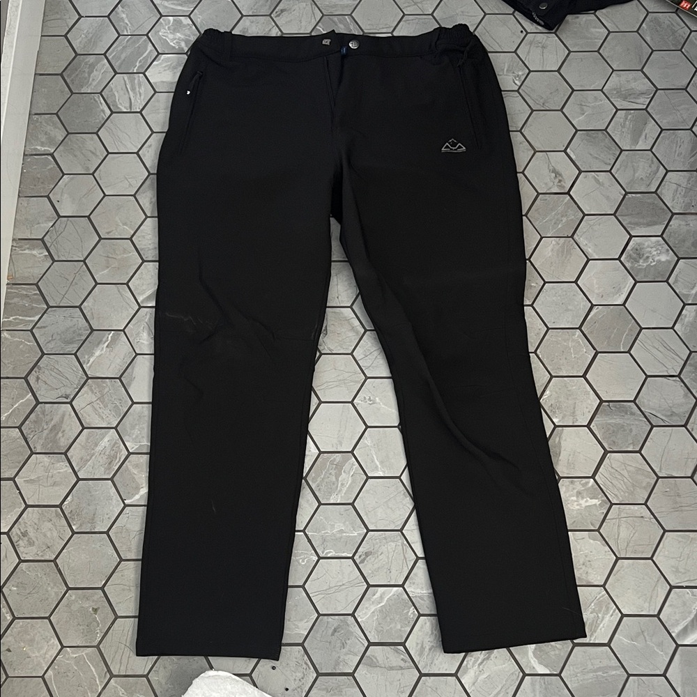 Men's Black Active Joggers with Subtle Logo